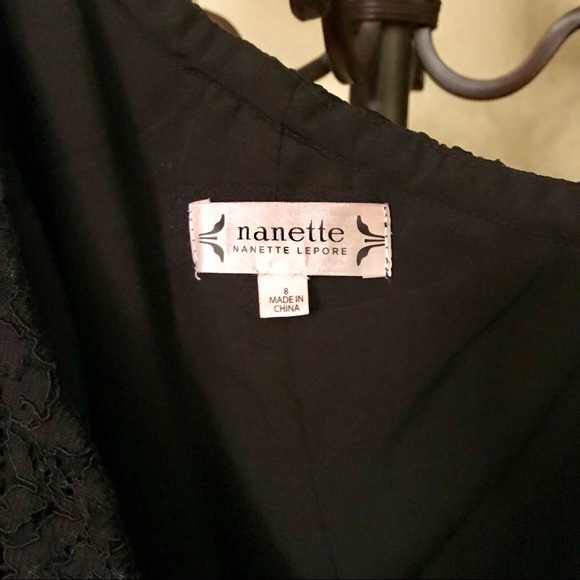 Black Lace One Shouldered Cape Cocktail Dress!🖤. - Picture 4 of 8